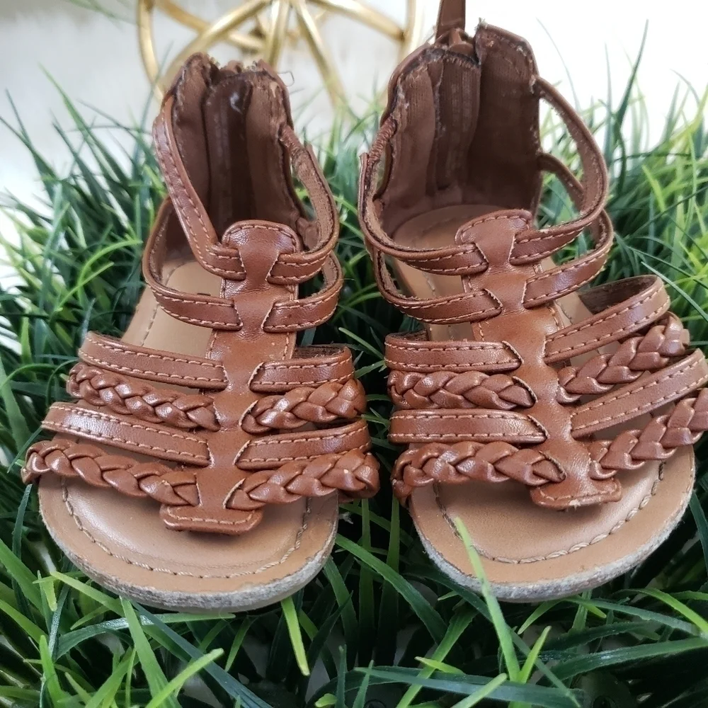 Garanimals Kids Size 5 Tan gladiator sandals
